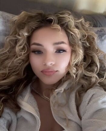 Full leaked Kayleeterrerooo private photo
