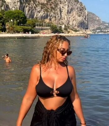 Full leaked Kayna samet private photo