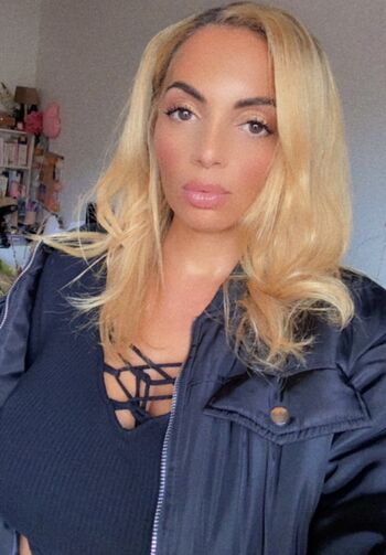 Full leaked Kayna samet private photo