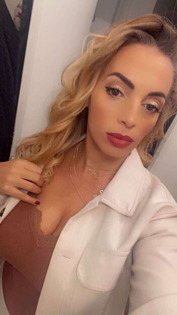 Full leaked Kayna samet private photo