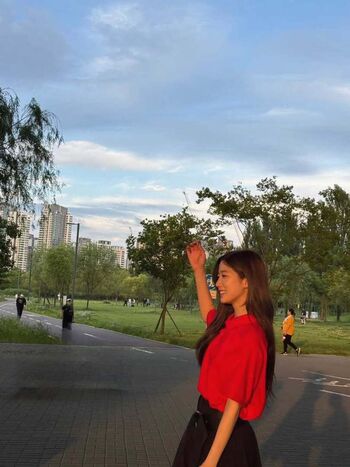 Kazuha Nakamura 中村 一葉