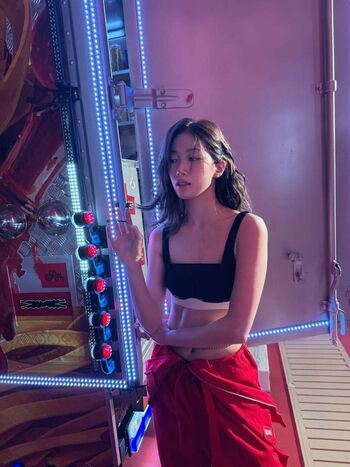 Kazuha Nakamura 中村 一葉