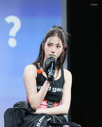 Kazuha Nakamura 中村 一葉