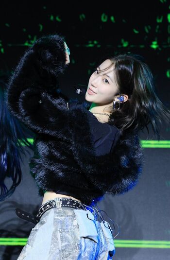 Kazuha Nakamura 中村 一葉