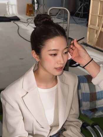 Kazuha Nakamura 中村 一葉