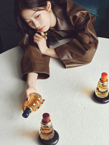 Kazuha Nakamura 中村 一葉