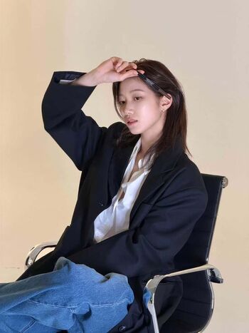 Kazuha Nakamura 中村 一葉