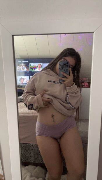 Full leaked Kelivingston private photo