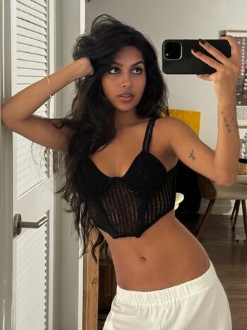 Full leaked Kelliexny private photo