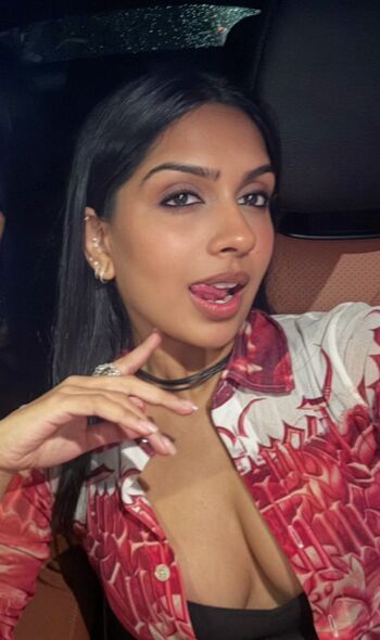 Full leaked Kelliexny private photo