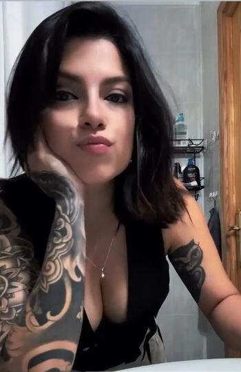 Full leaked Kelly av private photo