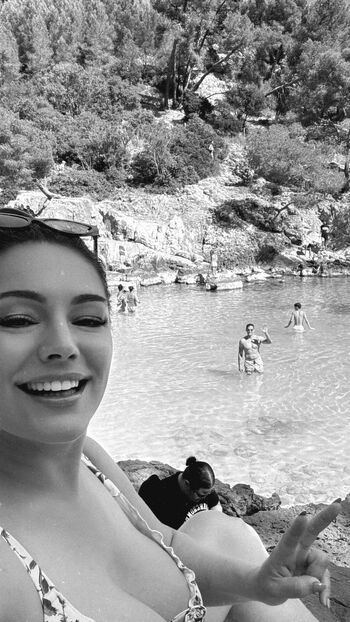 Full leaked Kelly brook private photo