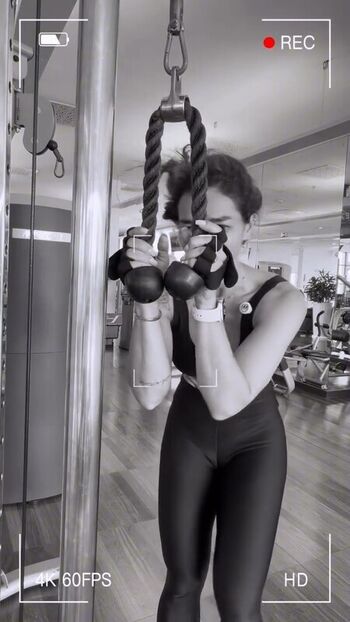 Full leaked Kelly key private photo