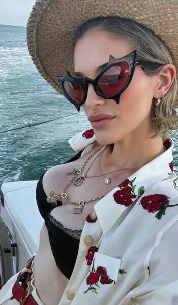 Full leaked Kelly osbourne private photo
