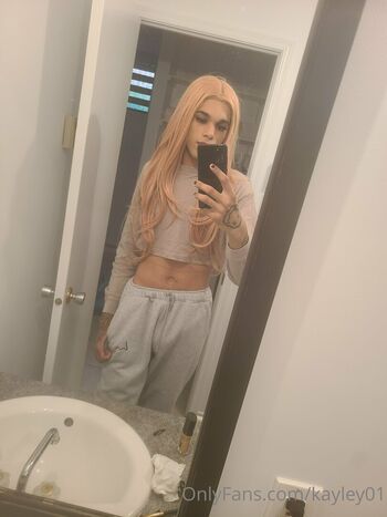 Full leaked Kellyannefemboy private photo