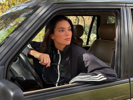 Full leaked Kendall jenner private photo