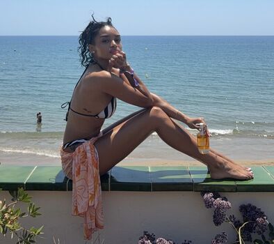 Full leaked Kenza boutrif private photo