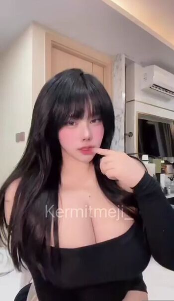 Full leaked Kermitmeji private photo