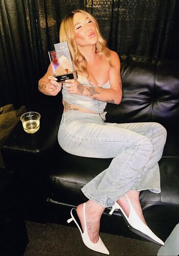 Full leaked Kesha private photo