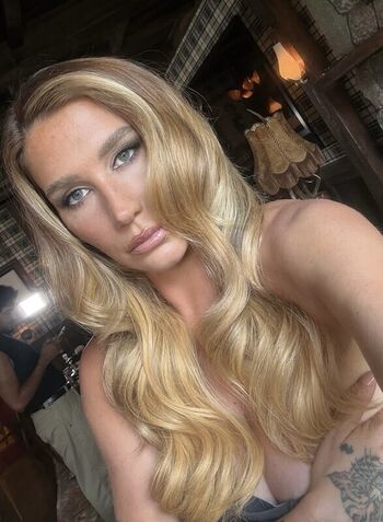 KeshaRose