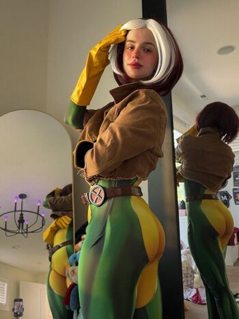 Full leaked Khaleesibb private photo