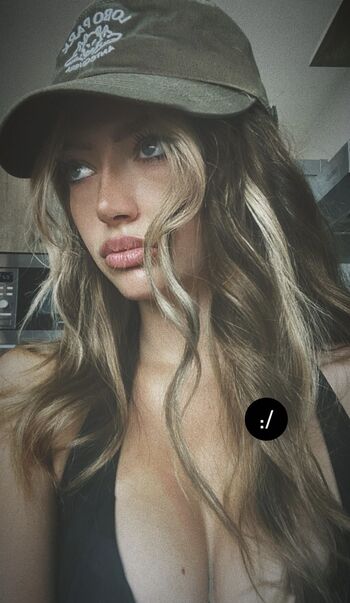 Full leaked Khloe khan page private photo