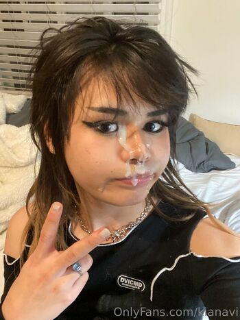Full leaked Kianavi private photo