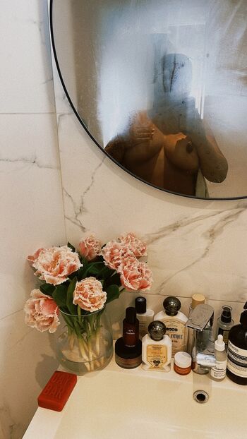 Full leaked Kim akrich private photo