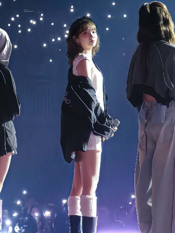 Full leaked Kim chaewon private photo
