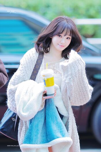 Kim Chaewon 김채원 [Le Sserafim]