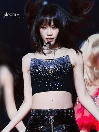 Kim Chaewon 김채원 [Le Sserafim]