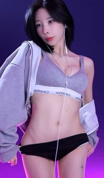 Full leaked Kim yu page private photo