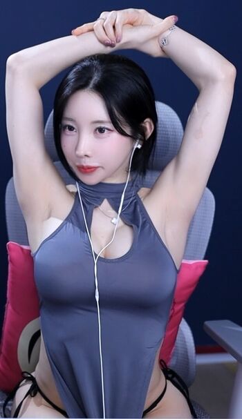 Full leaked Kim yu page private photo