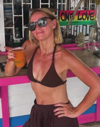 Full leaked Kimberley walsh private photo