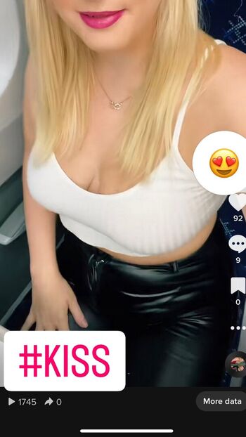 Full leaked Kinkerbells private photo