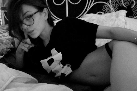 Full leaked Kinkylilkittyy private photo