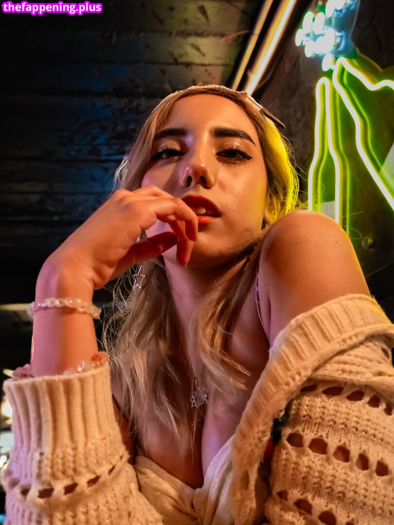 Leaked Miss flowerbomb/ private photo viral onlyfans