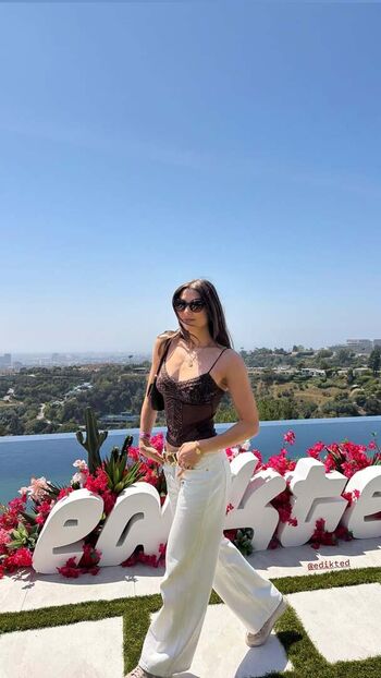 Full leaked Kira kosarin private photo