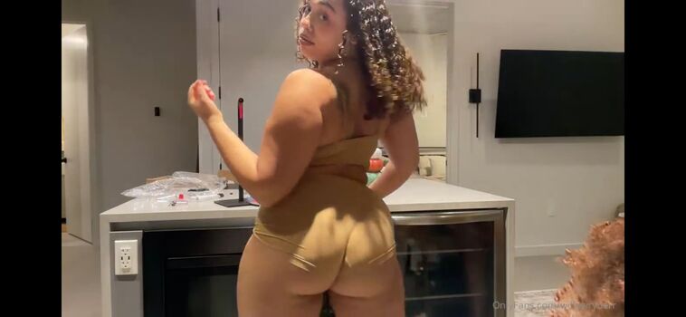 Kira Perez