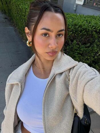 Full leaked Kirra santos page private photo