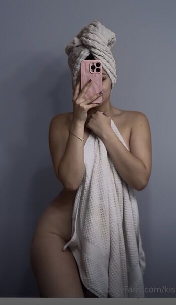 Full leaked Kissytemp private photo