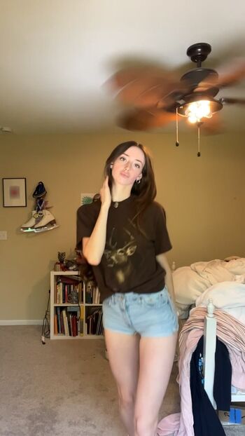 Full leaked Kitkatkira private photo