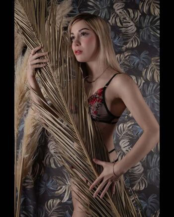 Full leaked Kitty aliice page private photo