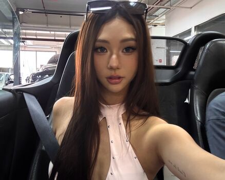 Full leaked Kkarenzeng private photo