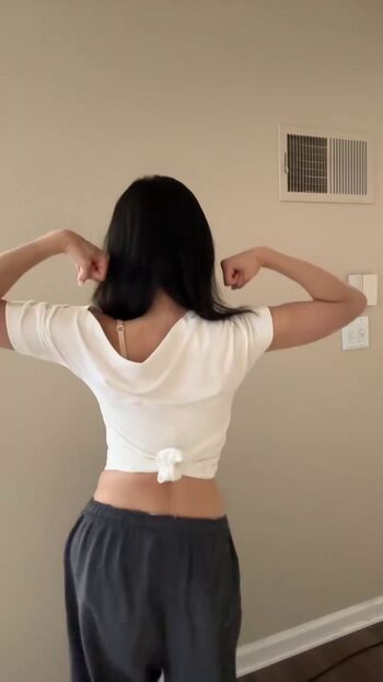 Leaked Emily raee/ private photo viral onlyfans