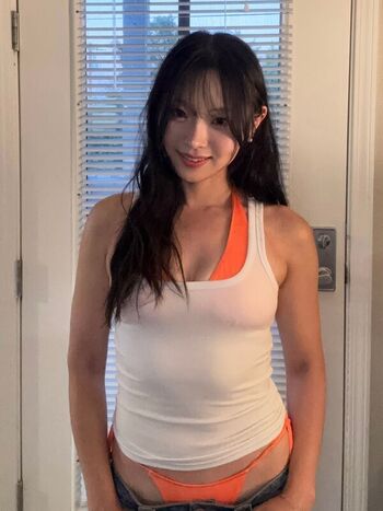 Full leaked Asianwifevera/ private photo