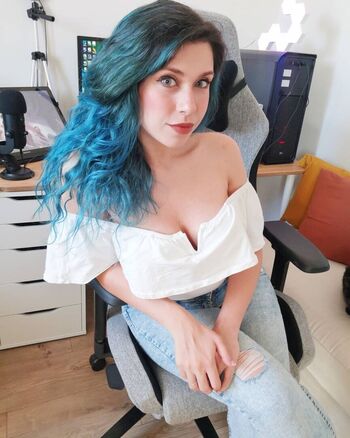 Full leaked Krisfits private photo