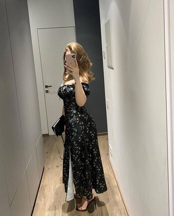 Full leaked Krissidiary private photo