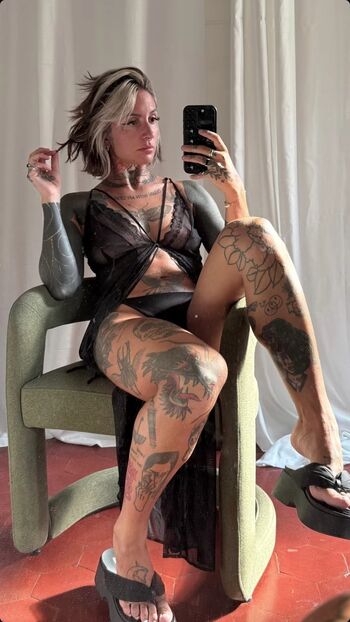 Full leaked Krokodeal private photo