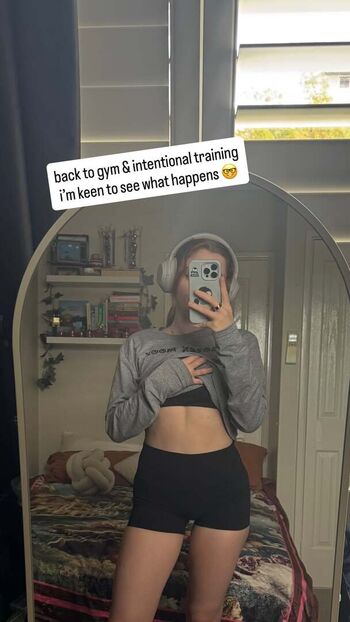 Full leaked Krysttl private photo